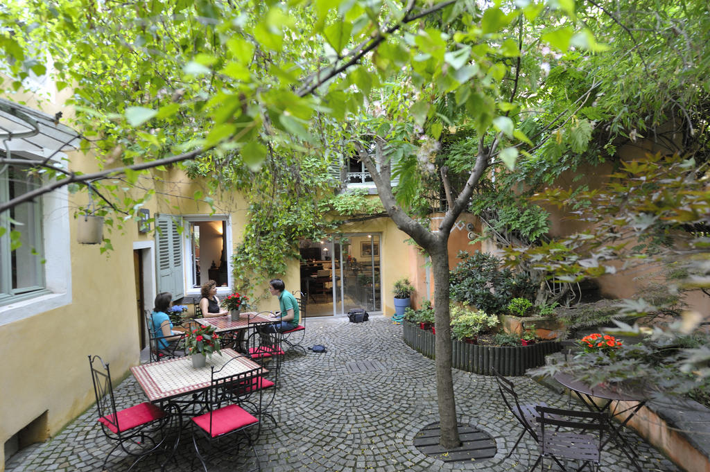 Chambres D'Hotes Le Petit Siam : Le Calme En Centre Ville Clermont-Ferrand Bagian luar foto